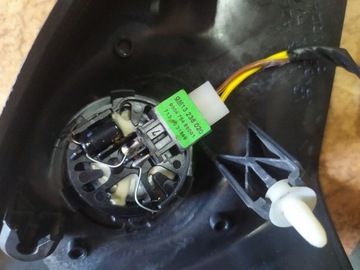 ASTRA H 1.9CDTI 07' ТРЕУГОЛЬНАЯ КРЫШКА ПЕРЕДНИЙ ДИНАМИК