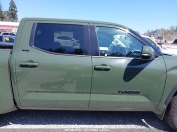 Toyota Tundra II 2022 Toyota Tundra 2022r, SR5, 3.4L, 4x4 3.4 Benzyna 390KM, zdjęcie 3