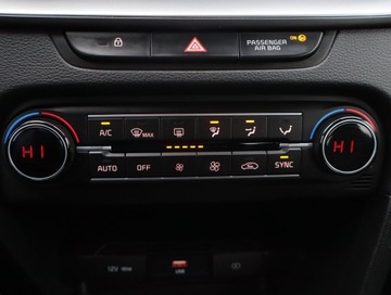 Kia Ceed III Hatchback Facelifting  1.0 T-GDI 120KM 2022 Kia Ceed 1.0 T-GDI, Salon Polska, Serwis ASO, zdjęcie 12