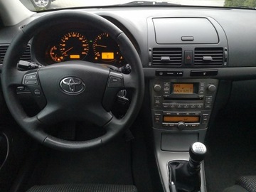 Toyota Avensis II Kombi 2.0 D-4D 126KM 2007 Toyota Avensis 2.0 D-4D 126KM # Klimatr #, zdjęcie 14