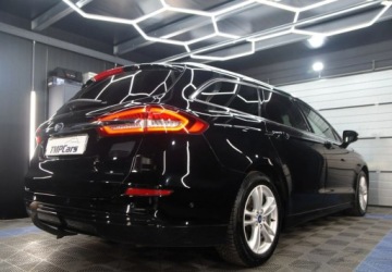 Ford Mondeo V Kombi 2.0 TDCi 150KM 2019 Ford Mondeo Automat _ 2.0 diesel _ Bardzo bogata wersja wyposazenia _ 2.0, zdjęcie 2