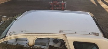 KAROSÉRIE ČTVRTKA ZADNÍ PRAVÁ PRÁH SLUPKY STRANA DACIA DUSTER