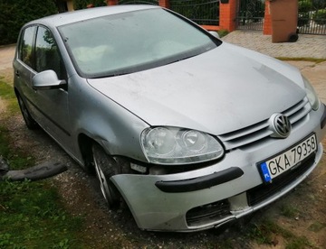 Volkswagen Golf V Hatchback 1.4 80KM 2005 Volkswagen vw Golf 5 1,4 - USZKODZONY - DO NEGOCJACJI - PILNE !!!, zdjęcie 4