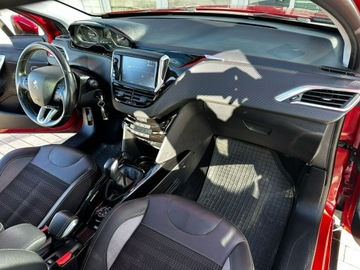 Peugeot 2008 I SUV Facelifting 1.2 PureTech 110KM 2018 Peugeot 2008 SalonPL Panorama Półskóra Navi, zdjęcie 15