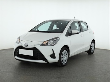 Toyota Yaris III Hatchback 5d Facelifting 2017 1.5 Dual VVT-iE 111KM 2018 Toyota Yaris 1.5 Dual VVT-i, Salon Polska, zdjęcie 1