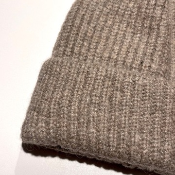 ZARA Czapka Beanie Wełna Ciemny Beż / Brąz Pompon