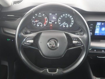 Skoda Octavia IV Scout 1.5 TSI ACT 150KM 2021 Skoda Octavia 1.5 TSI, Salon Polska, zdjęcie 14