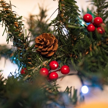 РОЖДЕСТВЕНСКАЯ ГИРЛЯНДИЯ СВЕТОДИОДНЫЙ КРУГЛЫЙ ВЕНОК КРЕМОВЫЙ