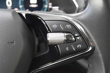 Skoda Octavia IV Kombi 2.0 TDI 150KM 2022 Skoda Octavia 2.0TDI 150KM Style Combi DSG Smartlink Kamera Kessy ACC Ambi, zdjęcie 14