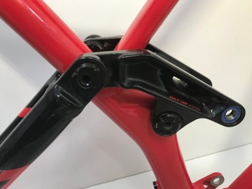 VOTEC VXS красная рамка. Размер XL/51см.