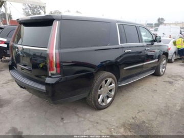 Cadillac Escalade III 2020 Cadillac Escalade Esv Luxury 2020 6.2l 6.2 Benzyna 420KM, zdjęcie 5