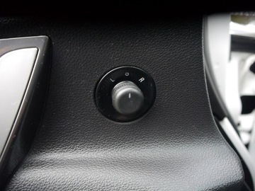 Opel Astra J Sports Tourer 1.4 Turbo ECOTEC 140KM 2011 Opel Astra 1.4t Xenon Stan b.dobry Gwarancja 12mc, zdjęcie 28