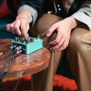 UA UAFX DEL-VERB AMBIENCE COMPANION - Гитарный эффект