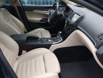 Opel Insignia I Country Tourer 2.0 CDTI Ecotec 163KM 2014 Opel Insignia 2.0 CDTI, 4X4, Automat, Skóra, zdjęcie 8