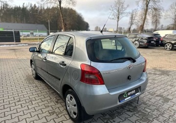Toyota Yaris II Hatchback 5d 1.0 VVT-i 69KM 2008 Toyota Yaris 1.0B 70KM 2008r. Salon PL Benzyna 69KM, zdjęcie 4