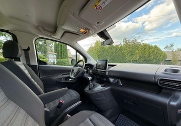 Opel Combo E Kombivan 1.2 Turbo 110KM 2020 Opel Combo Opel Combo 1.2 Turbo StartStop Innovation 1.2 Benzyna 110KM, zdjęcie 20