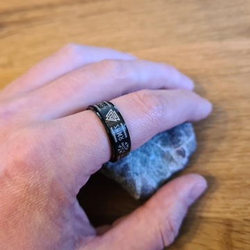 ЧЕРНОЕ АНТИСТРЕССОВОЕ КОЛЬЦО-ПЕЧАТКА VALKNUT THOR VEGVISIR R22