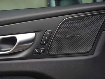 Volvo XC60 II 2025 VOLVO XC60 B5 AWD Ultra Black Edition Suv 2.0 (264KM) 2025, zdjęcie 11