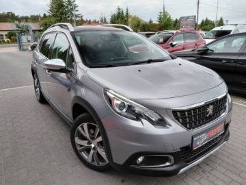 Peugeot 2008 I SUV Facelifting 1.2 PureTech 130KM 2018 Peugeot 2008 Navi Kamera Panorama Klimatronik 1.2 Benzyna 130KM, zdjęcie 2
