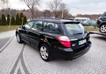 Subaru Outback III 2.5 165KM 2006 Subaru Outback 2.5 Benzyna 164KM, zdjęcie 1
