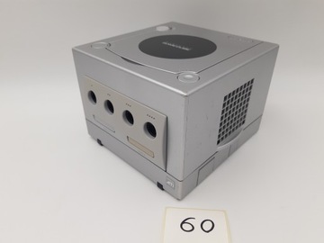 КОНСОЛЬ NINTENDO GAMECUBE DOL-001 PAL SILVER + ОРИГИНАЛЬНЫЕ АКСЕССУАРЫ