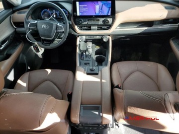 Toyota 2024 Toyota Grand Highlander 2024 r., 2,4L XLE 2.4 Benzyna 262KM, zdjęcie 7