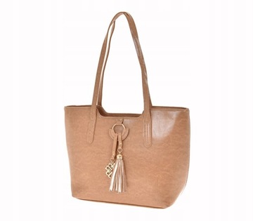 Monnari - duża torebka shopper beżowy mat zawieszka BAG1980-020