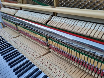 Чешское пианино Petrof M114, модель Scholce, из сатинированного белого дуба