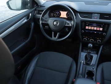 Skoda Octavia III Kombi Facelifting 2.0 TDI 184KM 2020 Skoda Octavia 2.0 TDI, 181 KM, 4X4, DSG, Skóra, zdjęcie 6