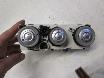 PANEL ŘÍZENÍ VENTILACE KLIMATIZACE MITSUBISHI COLT VI 69667301 NR662