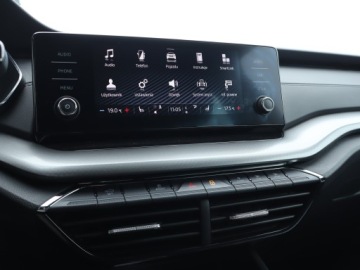 Skoda Octavia III Kombi Facelifting 2.0 TDI 150KM 2020 Skoda Octavia 2.0 TDI, Salon Polska, zdjęcie 11