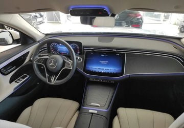 Mercedes Klasa E W214 2025 Mercedes-Benz Klasa E Salon Polska Aut 9G 4x4 5L radary moc20423KM 2.0, zdjęcie 9