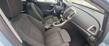 Opel Astra J Hatchback 5d 1.4 Turbo ECOTEC 140KM 2010 Opel Astra Opel Astra 1.4 Turbo Innovation 1.4 Benzyna 140KM, zdjęcie 7