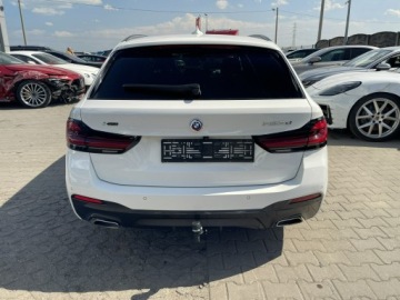 BMW Seria 5 G30-G31 Touring Facelifting 2.0 520d 190KM 2022 BMW 520 XDrive Skóra Kamera Podgrzewanie Pamięć, zdjęcie 2
