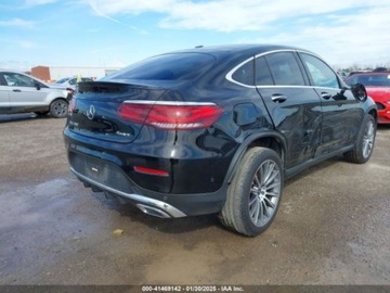 Mercedes GLC C253 2020 Mercedes-Benz GLC 2020 MERCEDES-BENZ GLC 300 COUPE 4MATIC 2.0 Benzyna 255KM, zdjęcie 3