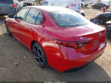 Alfa Romeo Giulia II Sedan Facelifting 2.0 Turbo 280KM 2023 Alfa Romeo Giulia Veloce 2023 2.0 Benzyna 280KM, zdjęcie 3