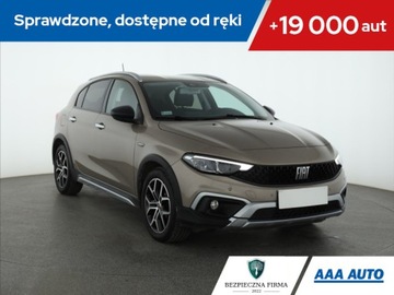 Fiat Tipo II Hatchback Facelifting 1.6 MultiJet 130KM 2021 Fiat Tipo 1.6 MultiJet, Salon Polska, Serwis ASO