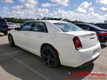 Chrysler 300C II 2021 Chrysler 300s _3.6 L_2021r_RWD 3.6 Benzyna 300KM, zdjęcie 2