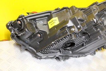 TOYOTA BZ4X 2022 2023- SVĚTLOMET SVĚTLO LED R USA