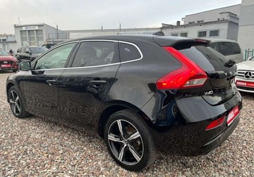 Volvo V40 II Hatchback Facelifting 2.0 D2 120KM 2018 Volvo V40 , R- Design , nawigacja , skorzane fotele 2.0 Diesel 120KM, zdjęcie 7