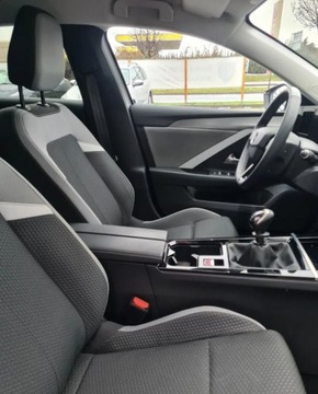 Opel 2022 Opel Astra Bogata wersja z najoszczedniejszym silnikiem benzynowym. 1.2, zdjęcie 12