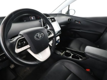 Toyota Prius IV Hatchback 1.8 Hybrid 122KM 2019 Toyota Prius FV23% Executive PHEV skóra grzane, zdjęcie 13