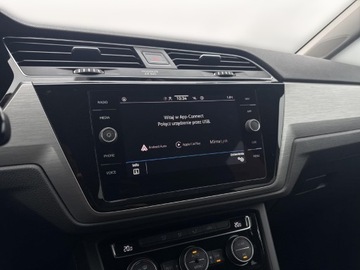 Volkswagen Touran III 1.5 TSI EVO 150KM 2020 Volkswagen Touran 1.5 TSI / 150KM, HAK, Salon Pols, zdjęcie 18