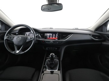 Opel Insignia I Sports Tourer Facelifting 2.0 CDTI Ecotec 170KM 2017 Opel Insignia 2.0D 4x4 Country Tourer Navi, zdjęcie 14