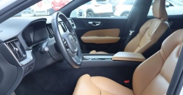 Volvo V60 II  Kombi 2.0 D4 190KM 2019 Volvo V60 B4 Diesel R-DESIGN 19714KM Salon PL I Wlasciciel Gwarancja FV23, zdjęcie 13