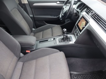Volkswagen Passat B8 Limousine 1.4 TSI BlueMotion Technology ACT 150KM 2018 VW Passat 1.4 TSI, Salon Polska, Navi, Klima, zdjęcie 8