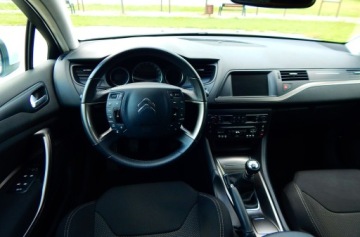 Citroen C5 III 2015 Citroen C5 2.0 HDi 2015 wygodne kombi w ładnym stanie, zdjęcie 15