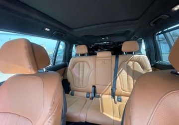 BMW X7 SUV M 4.0 M50i 530KM 2022 BMW X7 2022 BMW X7, M50I 4x4 - W POLSCE, po oplatach i akcyzie 4.4 Benzyna, zdjęcie 11