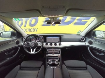 Mercedes Klasa E W213 Kombi 2.0 220d 194KM 2019 Mercedes E 300 EQ, Hybryda Plug-in, 23% VAT, zdjęcie 12