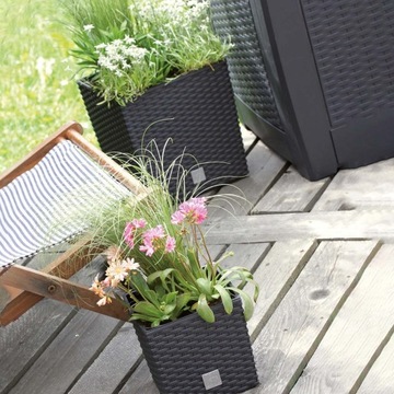 КВАДРАТНЫЙ ЦВЕТОЧНЫЙ ГОРШОК ИЗ РОТАГА ДЛЯ ДОМАШНЕГО САДА